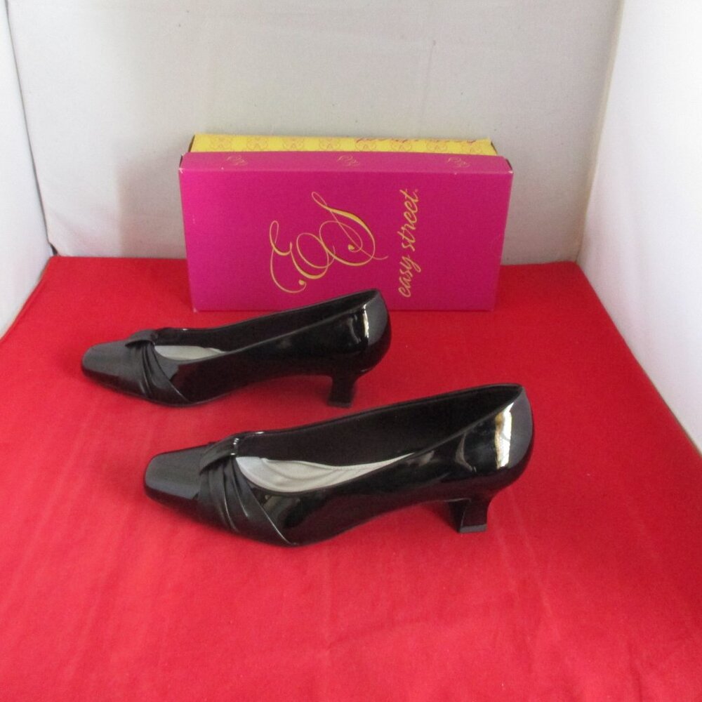 EASY STREET Waive Pumps $60 US Size 7 1/2 W - Black #1047